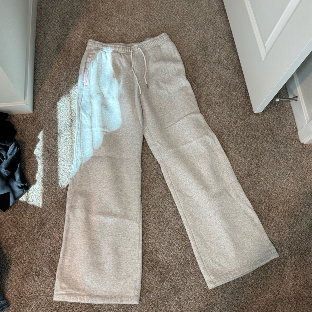 Abercrombie Patchwork Gray Wide-Leg Sweatpants LO… - image 1